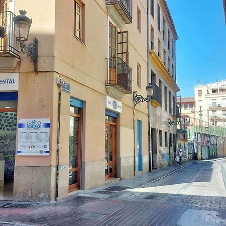 Hogar Vera Apartments&Bikes Valenza Esterno foto