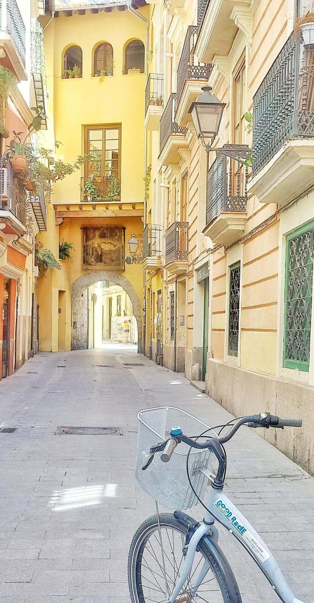 Hogar Vera Apartments&Bikes Valenza Esterno foto