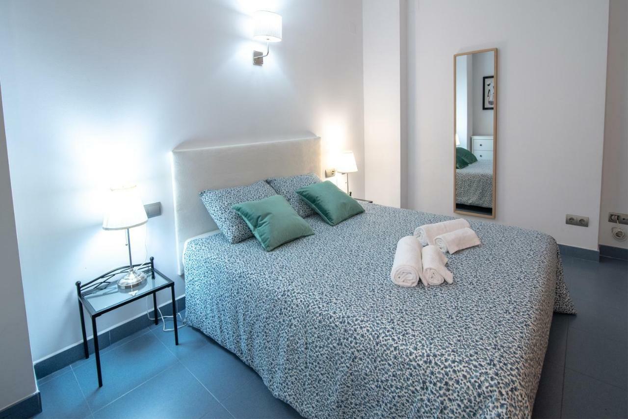 Hogar Vera Apartments&Bikes Valenza Esterno foto